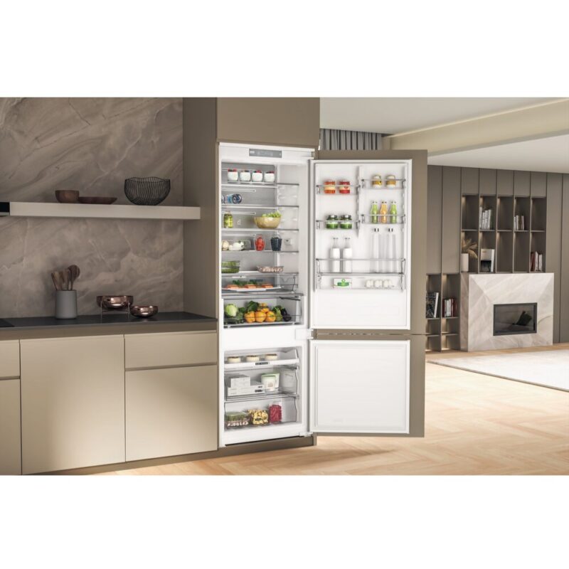 Whirlpool 70cm Built-in Fridge Freezer - WHSP70ZAT121